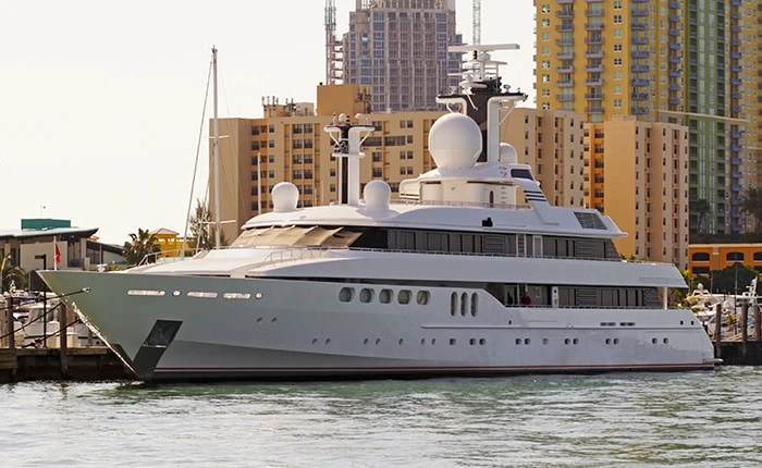 SuperYacht 107m